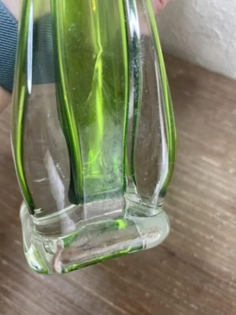 Vintage Green 4-Finger Swung Stretch Art Glass Vase MCM Retro Bud Chic Square